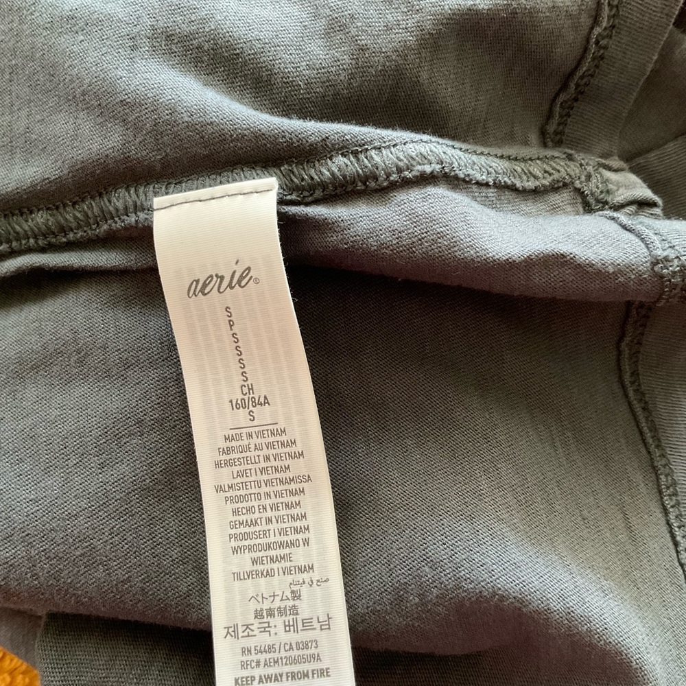 Aerie Long Sleeve Cropped Lounge Tee Size Small Dark Blue‎ - Picture 4 of 4